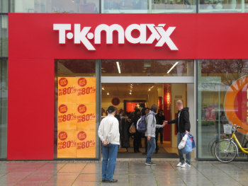 최대 60% 할인! 은근히 건질 게 많은 TK Maxx