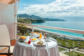 유럽인들의 최고 휴양지, parador de nerja
