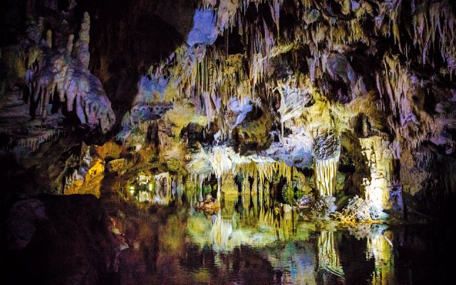 디로스 동굴 Diros Caves